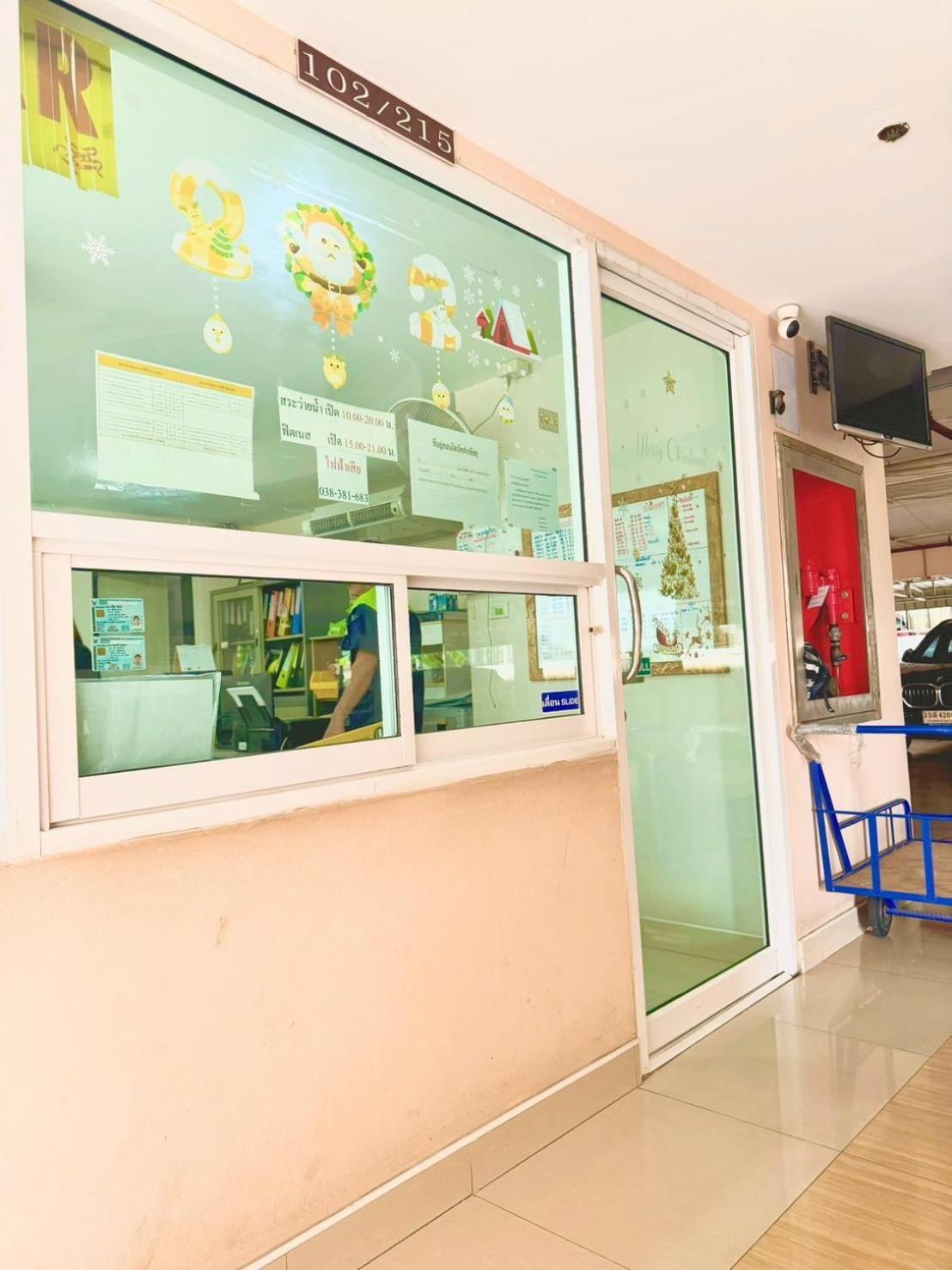 Wisdom Burg Bangsaen, Pool, Gym Aparthotel Ban Rong Khoei Exterior photo